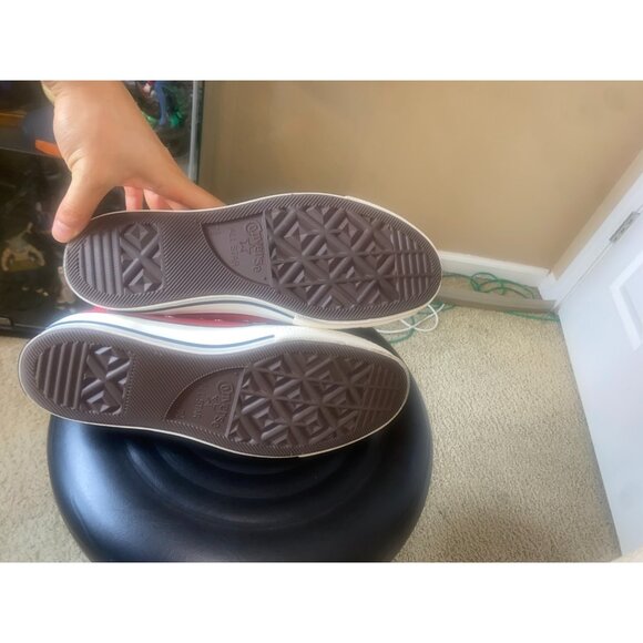 Size 7.5 - Converse Chuck 70 High Enamel Red - Picture 9 of 9